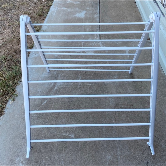 Folding drying rack